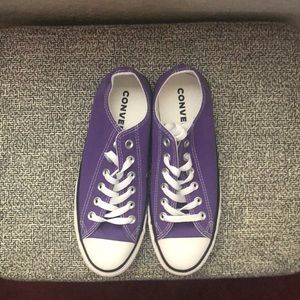 Purple 7 women’s 5 men’s converse low top